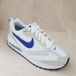 Nike Air Max Dawn Sneaker, Size 7